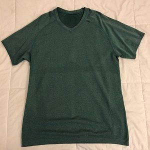 Lululemon Metal Tech V neck Sz XL